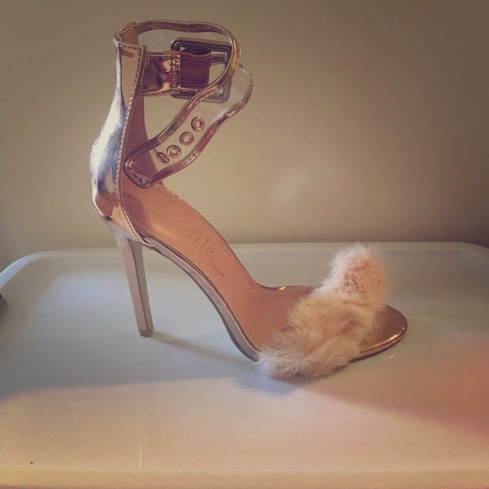 Rose hold and faux fur sandal heels